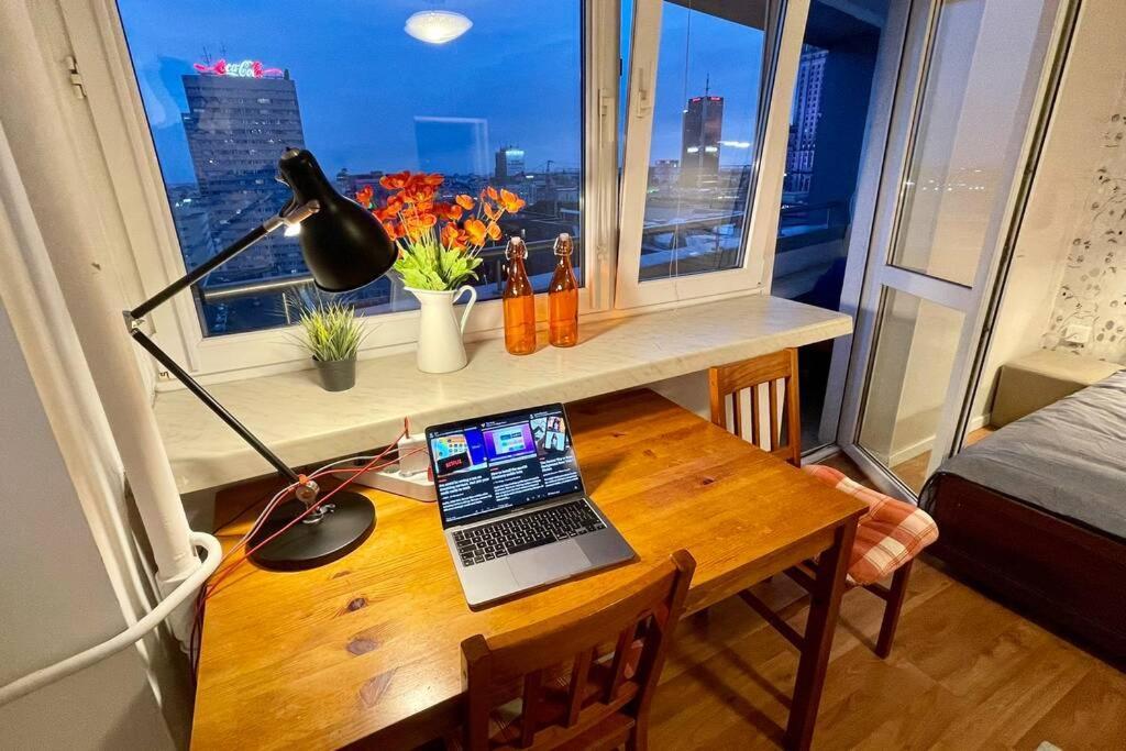 Апартаменты Orange Metro Fast Wifi 1Gbs Big Tv Hbo Appletv Варшава Экстерьер фото